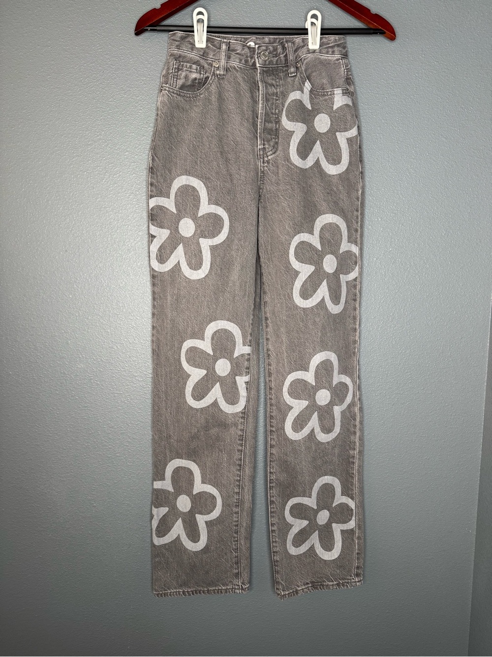 S.O.N.G 90s Boyfriend Gray Daisy Print Jeans Size 25 Y2K High Rise Cotton